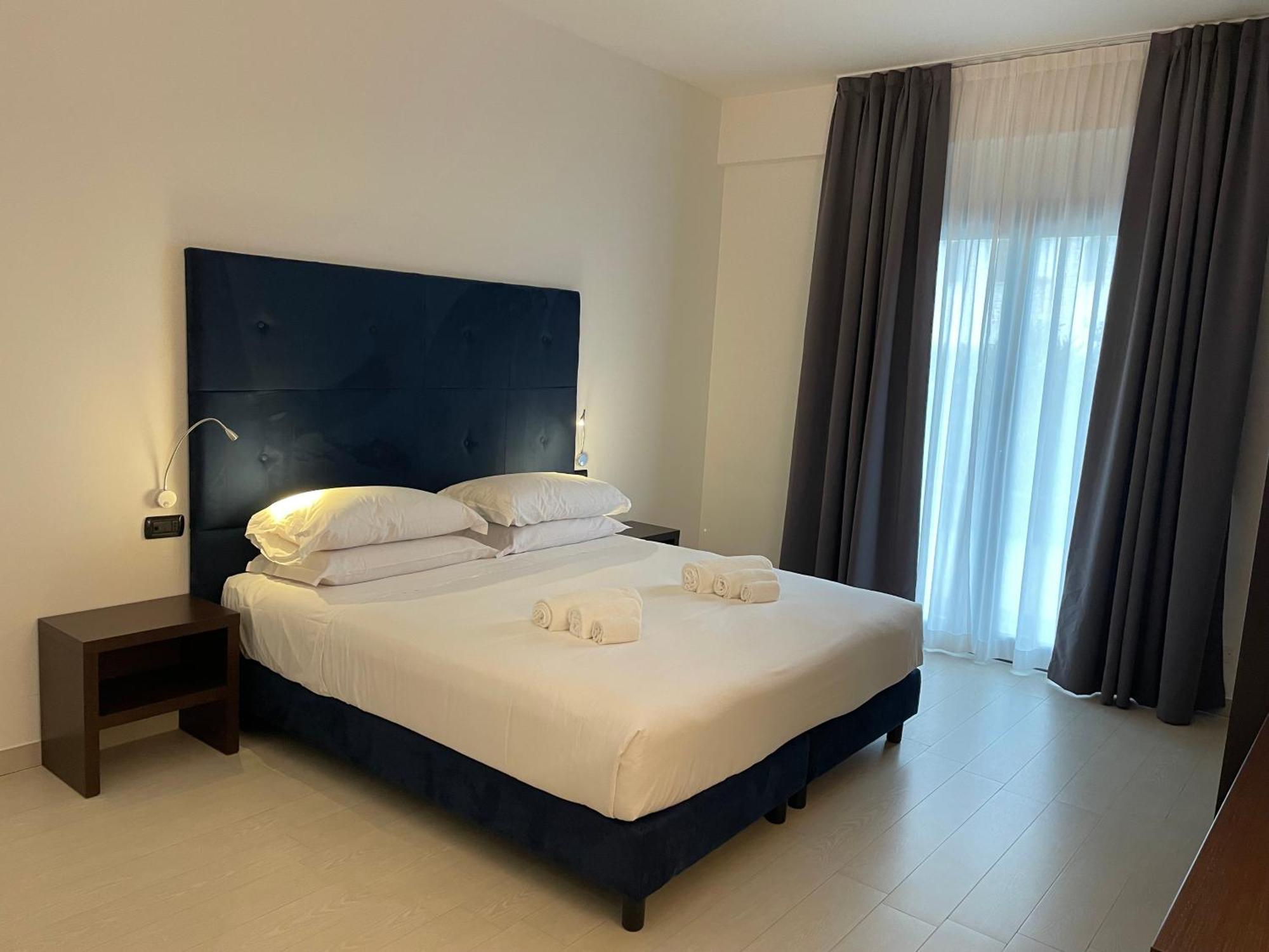 Maestrale Resort Hotel - グロッセート エクステリア 写真