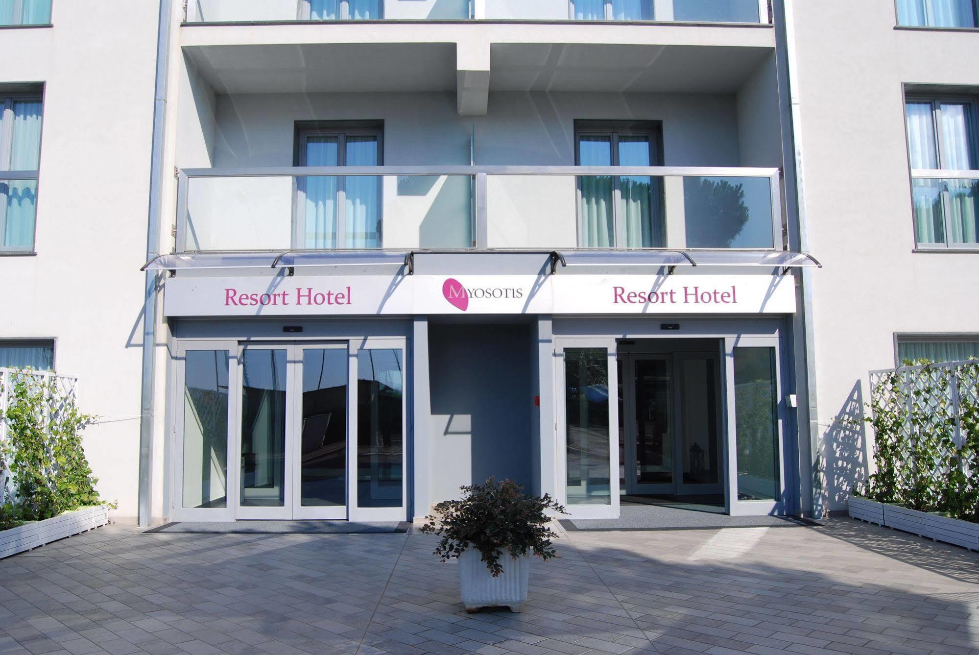 Maestrale Resort Hotel - グロッセート エクステリア 写真